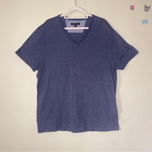 Banana Republic Men's Blue V-Neck T-Shirt